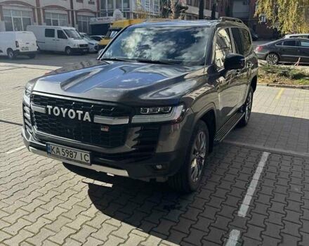 Серый Тойота Ленд Крузер, объемом двигателя 3.3 л и пробегом 61 тыс. км за 81753 $, фото 1 на Automoto.ua