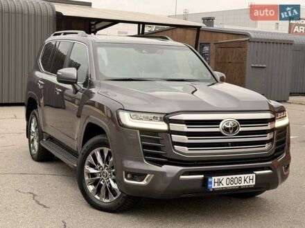 Серый Тойота Ленд Крузер, объемом двигателя 3.3 л и пробегом 89 тыс. км за 79900 $, фото 1 на Automoto.ua