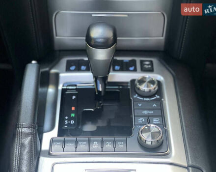 Синий Тойота Ленд Крузер, объемом двигателя 4.46 л и пробегом 230 тыс. км за 43500 $, фото 31 на Automoto.ua