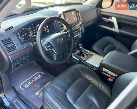 Синий Тойота Ленд Крузер, объемом двигателя 4.46 л и пробегом 230 тыс. км за 43500 $, фото 16 на Automoto.ua
