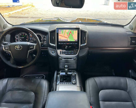 Синий Тойота Ленд Крузер, объемом двигателя 4.46 л и пробегом 230 тыс. км за 43500 $, фото 28 на Automoto.ua