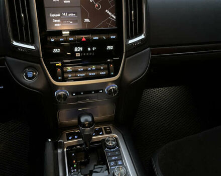 Синий Тойота Ленд Крузер, объемом двигателя 4.46 л и пробегом 183 тыс. км за 53500 $, фото 8 на Automoto.ua