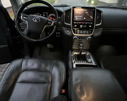 Синий Тойота Ленд Крузер, объемом двигателя 4.46 л и пробегом 183 тыс. км за 53500 $, фото 9 на Automoto.ua