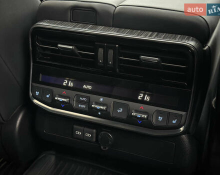 Синій Тойота Ленд Крузер, об'ємом двигуна 3.35 л та пробігом 55 тис. км за 73800 $, фото 57 на Automoto.ua