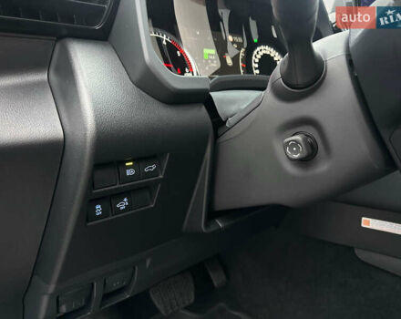 Синій Тойота Ленд Крузер, об'ємом двигуна 3.35 л та пробігом 55 тис. км за 73800 $, фото 28 на Automoto.ua