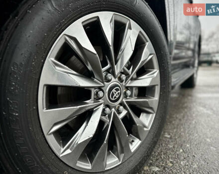 Синій Тойота Ленд Крузер, об'ємом двигуна 3.35 л та пробігом 55 тис. км за 73800 $, фото 13 на Automoto.ua