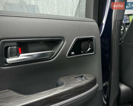 Синій Тойота Ленд Крузер, об'ємом двигуна 3.35 л та пробігом 55 тис. км за 73800 $, фото 42 на Automoto.ua