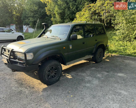 Зеленый Тойота Ленд Крузер, объемом двигателя 4.5 л и пробегом 400 тыс. км за 10500 $, фото 2 на Automoto.ua