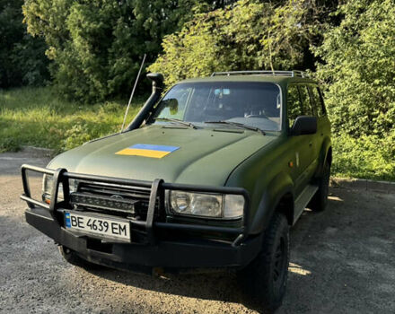 Зеленый Тойота Ленд Крузер, объемом двигателя 4.5 л и пробегом 400 тыс. км за 10500 $, фото 1 на Automoto.ua