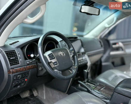 Зеленый Тойота Ленд Крузер, объемом двигателя 4.5 л и пробегом 267 тыс. км за 22999 $, фото 40 на Automoto.ua