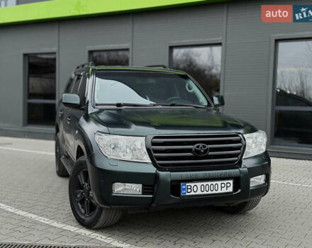 Зеленый Тойота Ленд Крузер, объемом двигателя 4.5 л и пробегом 267 тыс. км за 22999 $, фото 1 на Automoto.ua