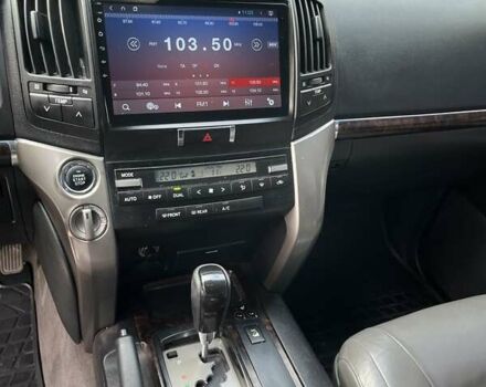 Зеленый Тойота Ленд Крузер, объемом двигателя 4.5 л и пробегом 235 тыс. км за 23500 $, фото 8 на Automoto.ua