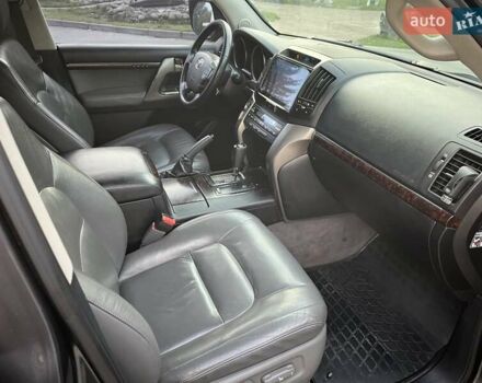 Зеленый Тойота Ленд Крузер, объемом двигателя 4.5 л и пробегом 235 тыс. км за 23500 $, фото 25 на Automoto.ua