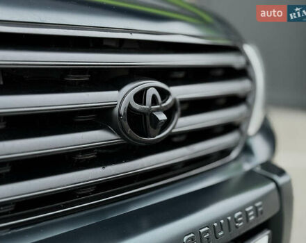 Зеленый Тойота Ленд Крузер, объемом двигателя 4.5 л и пробегом 267 тыс. км за 22999 $, фото 22 на Automoto.ua