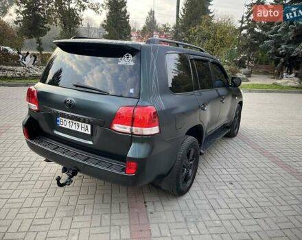 Зеленый Тойота Ленд Крузер, объемом двигателя 4.5 л и пробегом 235 тыс. км за 23500 $, фото 26 на Automoto.ua