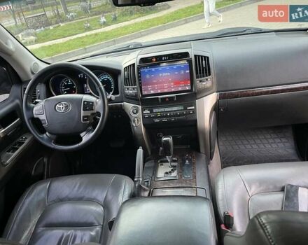 Зеленый Тойота Ленд Крузер, объемом двигателя 4.5 л и пробегом 235 тыс. км за 23500 $, фото 24 на Automoto.ua