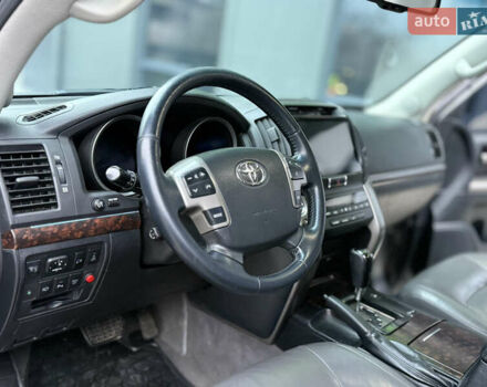 Зеленый Тойота Ленд Крузер, объемом двигателя 4.5 л и пробегом 267 тыс. км за 22999 $, фото 42 на Automoto.ua