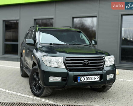 Зеленый Тойота Ленд Крузер, объемом двигателя 4.5 л и пробегом 267 тыс. км за 22999 $, фото 8 на Automoto.ua