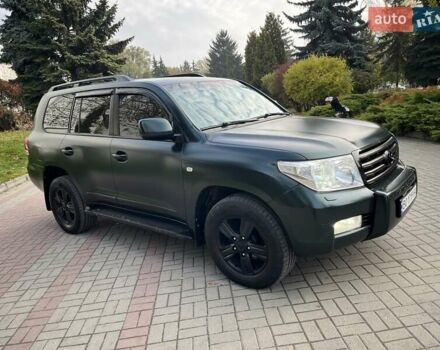 Зеленый Тойота Ленд Крузер, объемом двигателя 4.5 л и пробегом 235 тыс. км за 23500 $, фото 17 на Automoto.ua