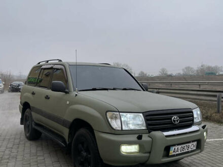 Тойота Ленд Крузер 2003 в Харькове на Automoto.ua Зеленый Тойота Ленд Крузер, объемом двигателя 4.7 л и пробегом 385 тыс. км за 11200 $, фото 1 на Automoto.ua
