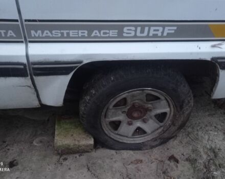 Білий Тойота Літ Айс, об'ємом двигуна 2 л та пробігом 200 тис. км за 1200 $, фото 3 на Automoto.ua