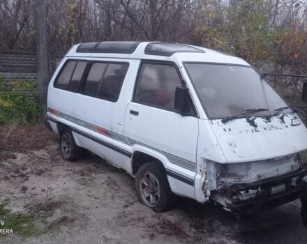 Білий Тойота Літ Айс, об'ємом двигуна 2 л та пробігом 200 тис. км за 1200 $, фото 6 на Automoto.ua