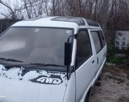 Білий Тойота Літ Айс, об'ємом двигуна 2 л та пробігом 200 тис. км за 1200 $, фото 1 на Automoto.ua