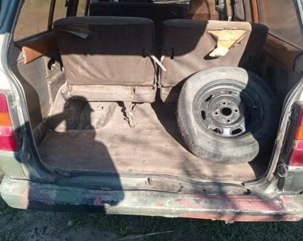 Серый Тойота Лит Айс, объемом двигателя 1.8 л и пробегом 300 тыс. км за 721 $, фото 2 на Automoto.ua