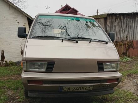 Серый Тойота Лит Айс, объемом двигателя 2 л и пробегом 282 тыс. км за 2130 $, фото 1 на Automoto.ua