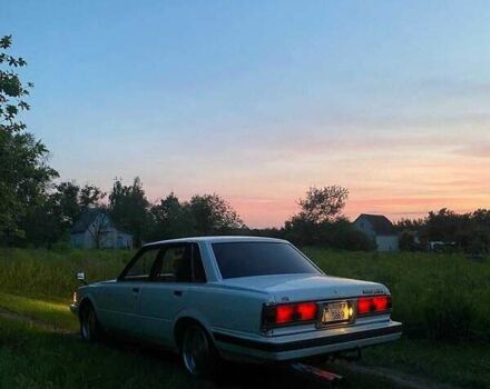 Білий Тойота Марк 2, об'ємом двигуна 1.8 л та пробігом 300 тис. км за 2800 $, фото 1 на Automoto.ua