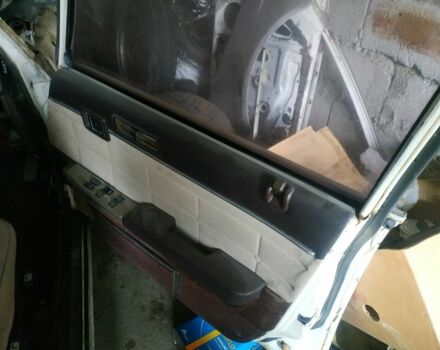 Белый Тойота Марк 2, объемом двигателя 2 л и пробегом 400 тыс. км за 1000 $, фото 14 на Automoto.ua