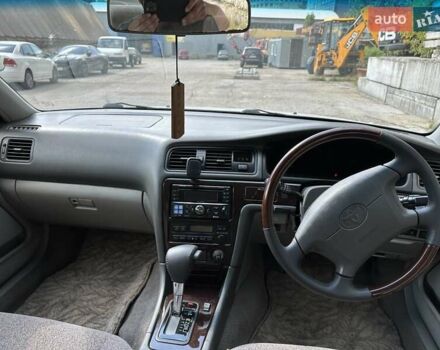 Белый Тойота Марк 2, объемом двигателя 2.5 л и пробегом 183 тыс. км за 65000 $, фото 19 на Automoto.ua
