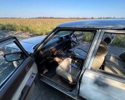 Серый Тойота Марк 2, объемом двигателя 2.2 л и пробегом 300 тыс. км за 1000 $, фото 3 на Automoto.ua