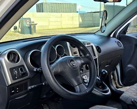 Білий Тойота Matrix, об'ємом двигуна 1.8 л та пробігом 260 тис. км за 55000 $, фото 2 на Automoto.ua