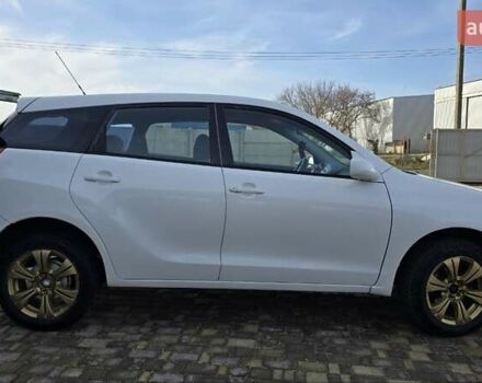 Белый Тойота Матрикс, объемом двигателя 1.79 л и пробегом 200 тыс. км за 5500 $, фото 5 на Automoto.ua