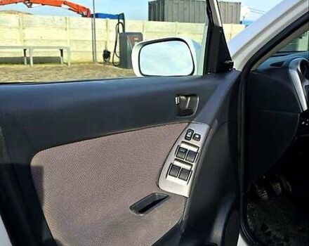 Белый Тойота Матрикс, объемом двигателя 1.8 л и пробегом 260 тыс. км за 55000 $, фото 8 на Automoto.ua