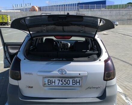 Сірий Тойота Matrix, об'ємом двигуна 1.8 л та пробігом 250 тис. км за 3700 $, фото 4 на Automoto.ua