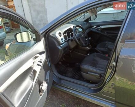Сірий Тойота Matrix, об'ємом двигуна 2.36 л та пробігом 153 тис. км за 10300 $, фото 7 на Automoto.ua