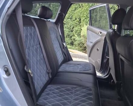 Синій Тойота Matrix, об'ємом двигуна 1.8 л та пробігом 247 тис. км за 4700 $, фото 35 на Automoto.ua