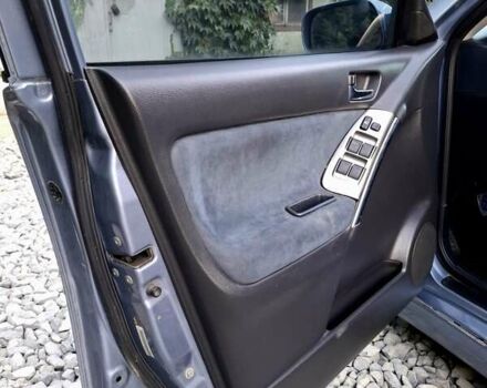 Синій Тойота Matrix, об'ємом двигуна 1.8 л та пробігом 247 тис. км за 4700 $, фото 33 на Automoto.ua