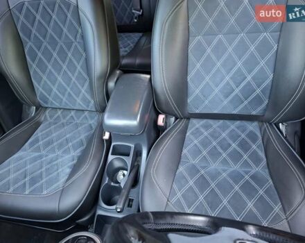 Синій Тойота Matrix, об'ємом двигуна 1.8 л та пробігом 247 тис. км за 4700 $, фото 19 на Automoto.ua