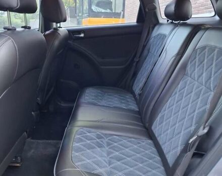Синій Тойота Matrix, об'ємом двигуна 1.8 л та пробігом 247 тис. км за 4700 $, фото 42 на Automoto.ua