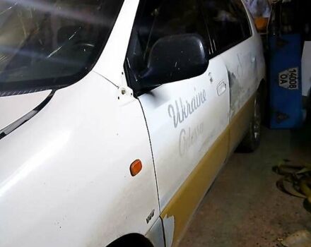 Белый Тойота Пикник, объемом двигателя 2.2 л и пробегом 600 тыс. км за 1800 $, фото 2 на Automoto.ua