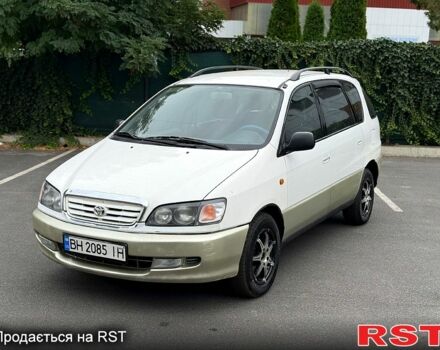 Белый Тойота Пикник, объемом двигателя 2 л и пробегом 0 тыс. км за 2950 $, фото 1 на Automoto.ua