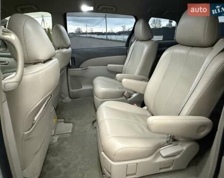 Белый Тойота Превиа, объемом двигателя 2.36 л и пробегом 182 тыс. км за 9500 $, фото 43 на Automoto.ua