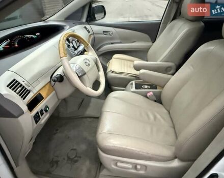 Белый Тойота Превиа, объемом двигателя 2.36 л и пробегом 182 тыс. км за 9500 $, фото 34 на Automoto.ua