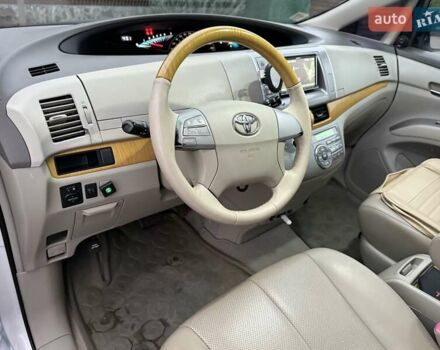 Белый Тойота Превиа, объемом двигателя 2.36 л и пробегом 182 тыс. км за 9500 $, фото 38 на Automoto.ua