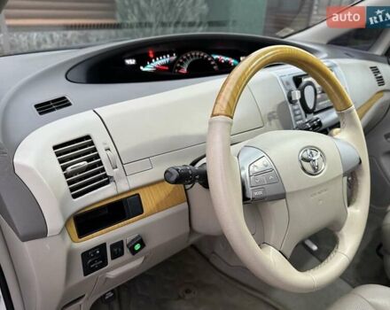 Белый Тойота Превиа, объемом двигателя 2.36 л и пробегом 182 тыс. км за 9500 $, фото 41 на Automoto.ua