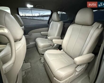 Белый Тойота Превиа, объемом двигателя 2.36 л и пробегом 182 тыс. км за 9500 $, фото 44 на Automoto.ua