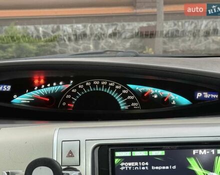 Белый Тойота Превиа, объемом двигателя 2.36 л и пробегом 182 тыс. км за 9500 $, фото 62 на Automoto.ua